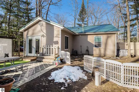 716 Isabella Rd, Harrison, MI 48625 photo 11