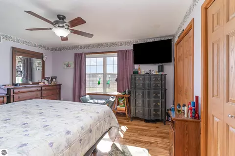 10975 E Madison Rd, Wheeler, MI 48662 photo 12