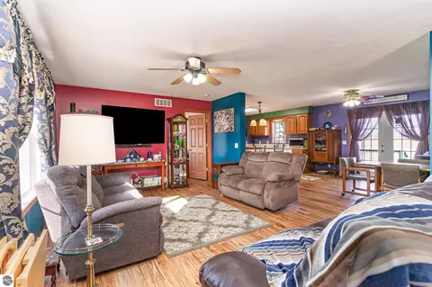 10975 E Madison Rd, Wheeler, MI 48662 photo 4