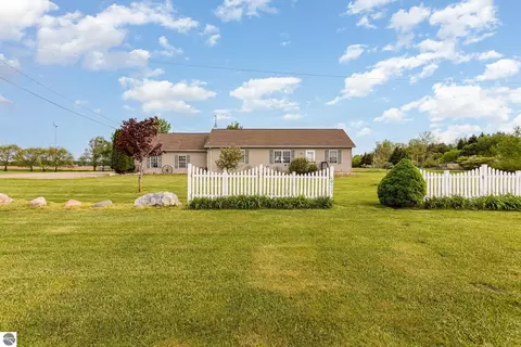 10975 E Madison Rd, Wheeler, MI 48662 photo 30