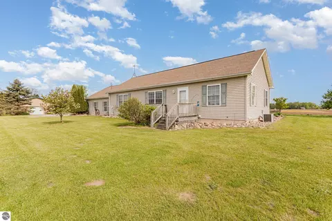 10975 E Madison Rd, Wheeler, MI 48662 photo 32