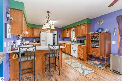 10975 E Madison Rd, Wheeler, MI 48662 photo 6
