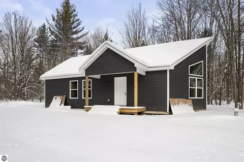 4542 Gates Dr, Elmira, MI 49730