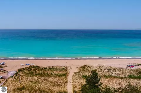 7168 W Harbor Hwy, Glen Arbor, MI 49636