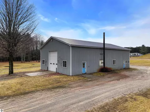 4954 N 27 Rd, Manton, MI 49663