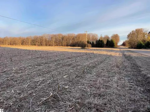 0000 E Kasson Rd, Maple City, MI 49664