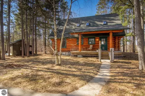 18300 Psutka, Thompsonville, MI 49683