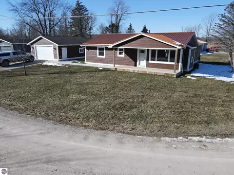 2012 Green Dr, Au Gres, MI 48703