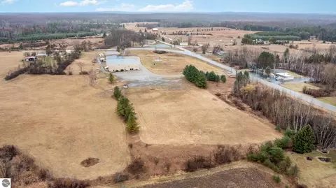 3956 N M-18, Gladwin, MI 48624 photo 38