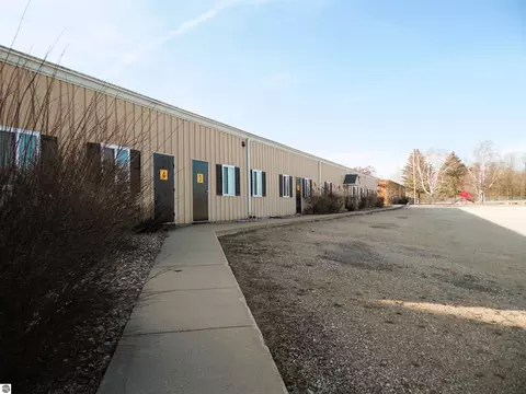 3956 N M-18, Gladwin, MI 48624 photo 10