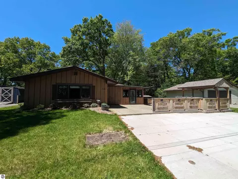 1032 S Eleventh St, Au Gres, MI 48703 photo 6