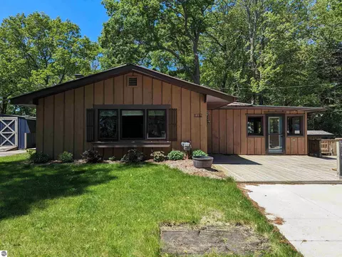 1032 S Eleventh St, Au Gres, MI 48703 photo 3