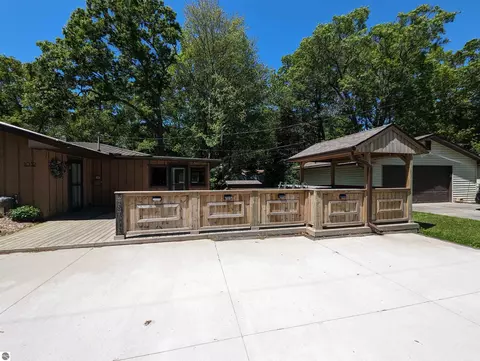 1032 S Eleventh St, Au Gres, MI 48703 photo 5