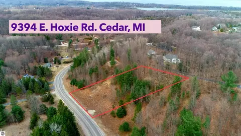 9394 E Hoxie Rd, Cedar, MI 49621 photo 2