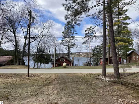 2496 Forest Dr, Lupton, MI 48635 photo 7
