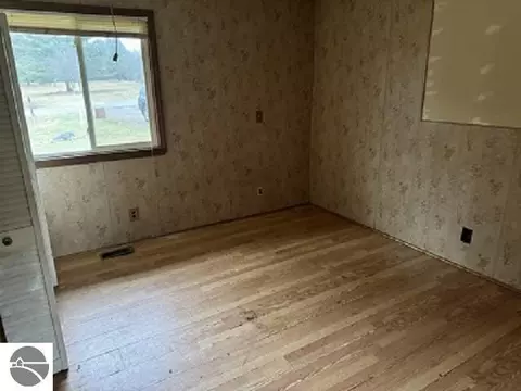 2017 Huntington Cir, Gladwin, MI 48624 photo 5