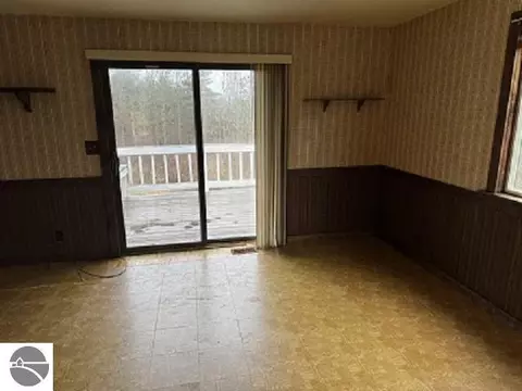 2017 Huntington Cir, Gladwin, MI 48624 photo 3