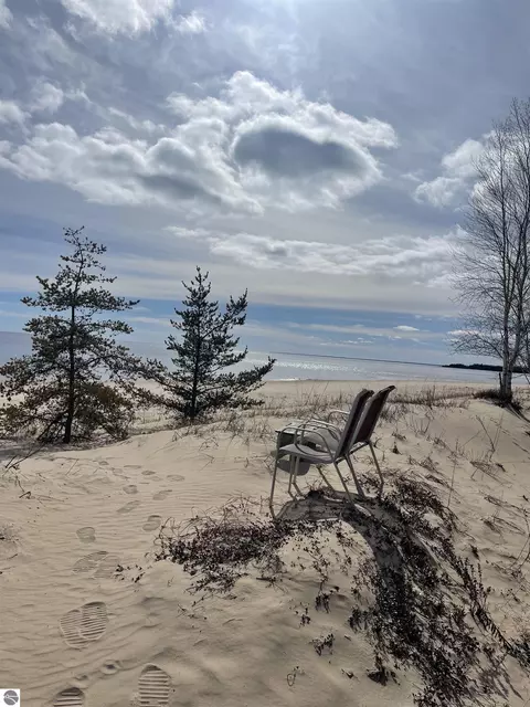 4753 Michibay Dr # W, Manistique, MI 49854