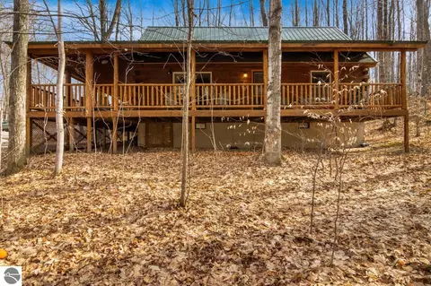 1341 Corey Ct, Bellaire, MI 49615