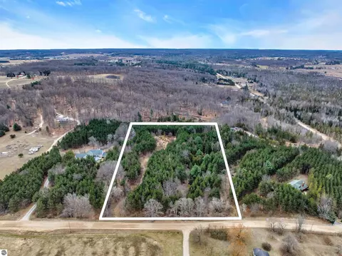 Bennett Road, Williamsburg, MI 49690