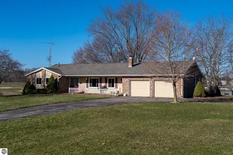 5971 E Vernon Rd, Rosebush, MI 48878