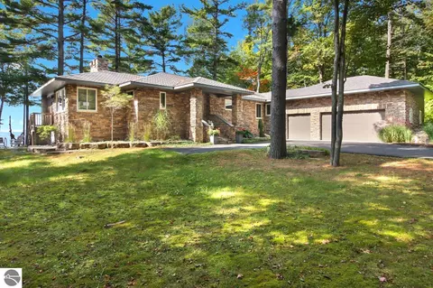 3981 Michigan Trl, Kewadin, MI 49648