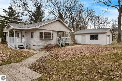 260 Anthony St, Fife Lake, MI 49633