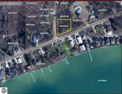 W Lake Mitchell Drive, Cadillac, MI 49601