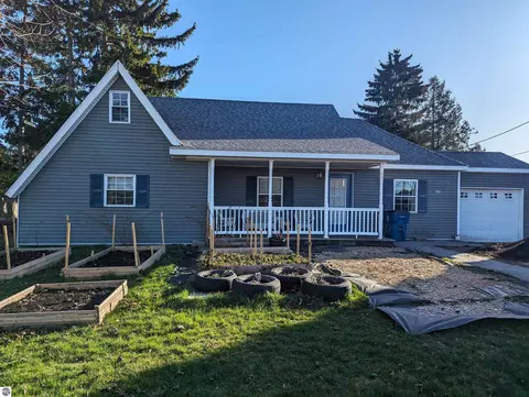 218 W Saginaw St, Au Gres, MI 48703 photo 2