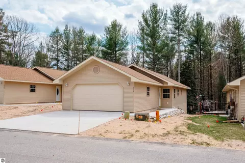 9778 Deer Track Ct #4, Interlochen, MI 49643