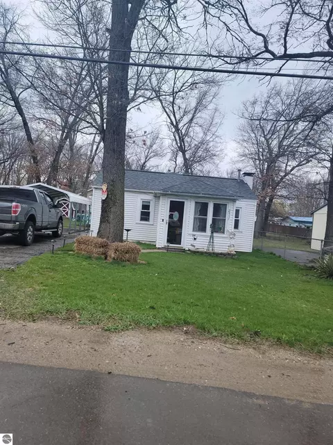 2511 E Greenwood, Prescott, MI 48756