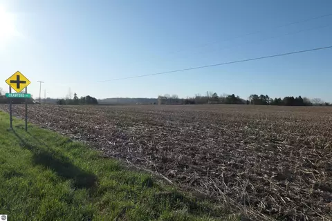 E Blanchard Road, Shepherd, MI 48883 photo 2