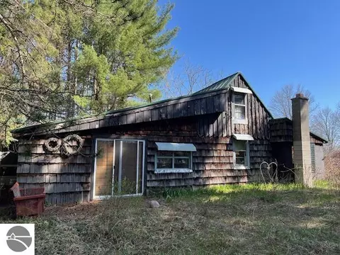 8530 Blackman Rd, Kingsley, MI 49649