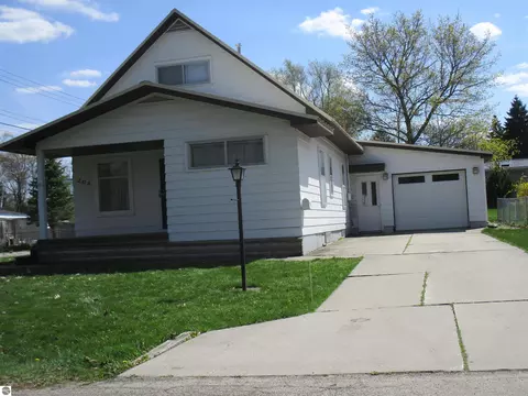 208 E Hillcrest St, Alma, MI 48801