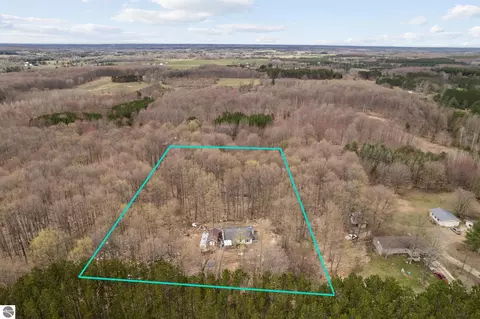 5777 E 18 Rd, Manton, MI 49663 photo 2