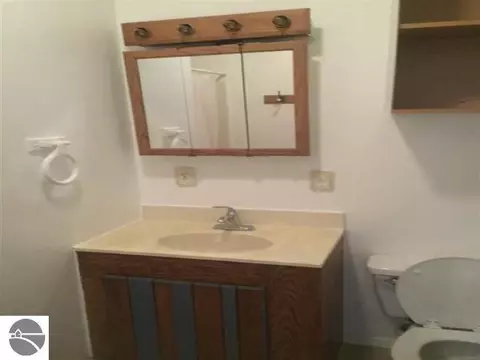 6074 E Broadway, Mount Pleasant, MI 48858 photo 11