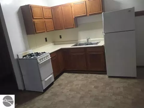 6074 E Broadway, Mount Pleasant, MI 48858 photo 4