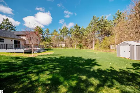 8224 Mapleleaf Dr, Traverse City, MI 49684 photo 53