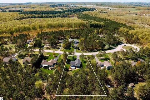 8224 Mapleleaf Dr, Traverse City, MI 49684 photo 58
