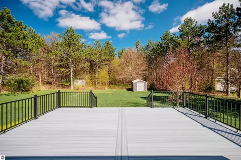 8224 Mapleleaf Dr, Traverse City, MI 49684 photo 50