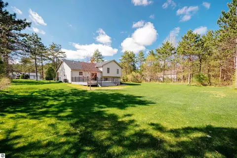 8224 Mapleleaf Dr, Traverse City, MI 49684 photo 52
