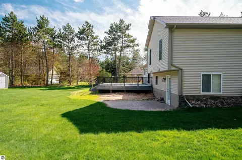 8224 Mapleleaf Dr, Traverse City, MI 49684 photo 48