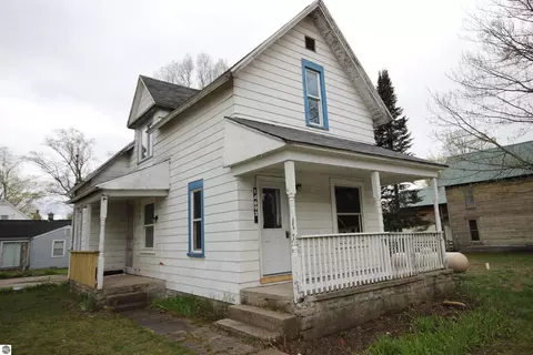 14693 Thompson Ave, Thompsonville, MI 49683