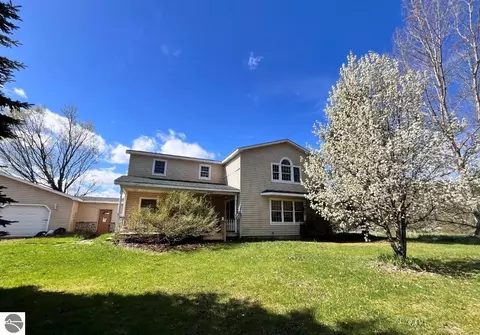 20289 Lindy Rd, Copemish, MI 49625