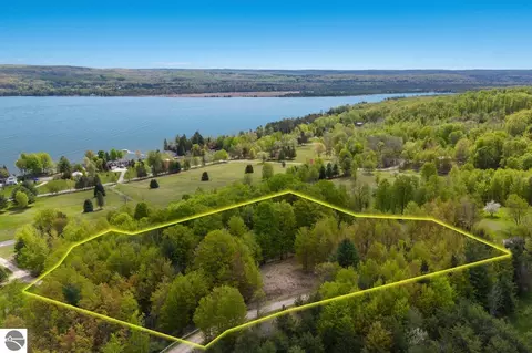 Unit 7 Miley Point Drive, Bellaire, MI 49615