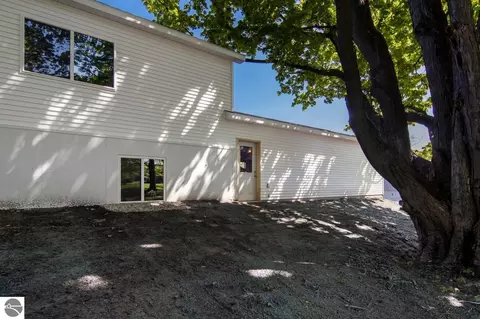 3214 Michael Dr, Williamsburg, MI 49690 photo 8