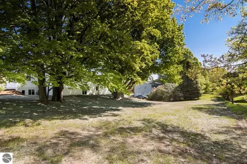 3214 Michael Dr, Williamsburg, MI 49690 photo 10