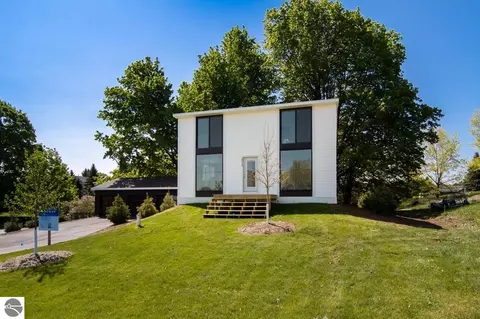 3214 Michael Dr, Williamsburg, MI 49690 photo 6