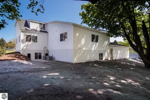 3214 Michael Dr, Williamsburg, MI 49690 photo 7