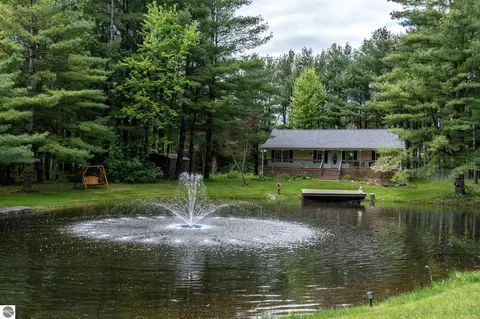 5949 Belle River Rd, Imlay City, MI 48444